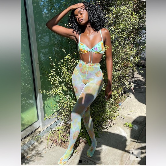 Savage X Fenty Freshly Picked Floral Print Pantyhose & Free Spirit Maxi Robe Set - Picture 1 of 13